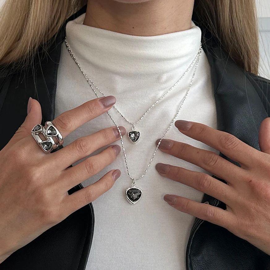 Salircon 2 Pcs/Set Simple Black Acrylic Love Heart Pendant Necklace Rings Set for Women  Trendy Exquisite Daily Wear Jewelry