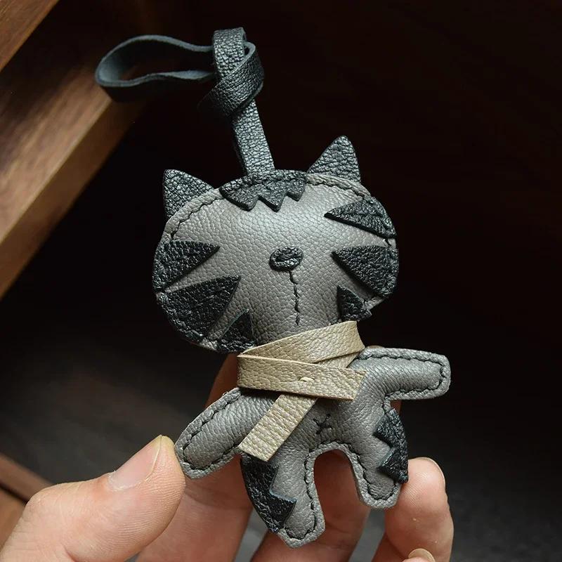 Elegant Ragdoll Cat Keychain Genuine Leather Car Key Holder - Stylish Purse Charm for Women