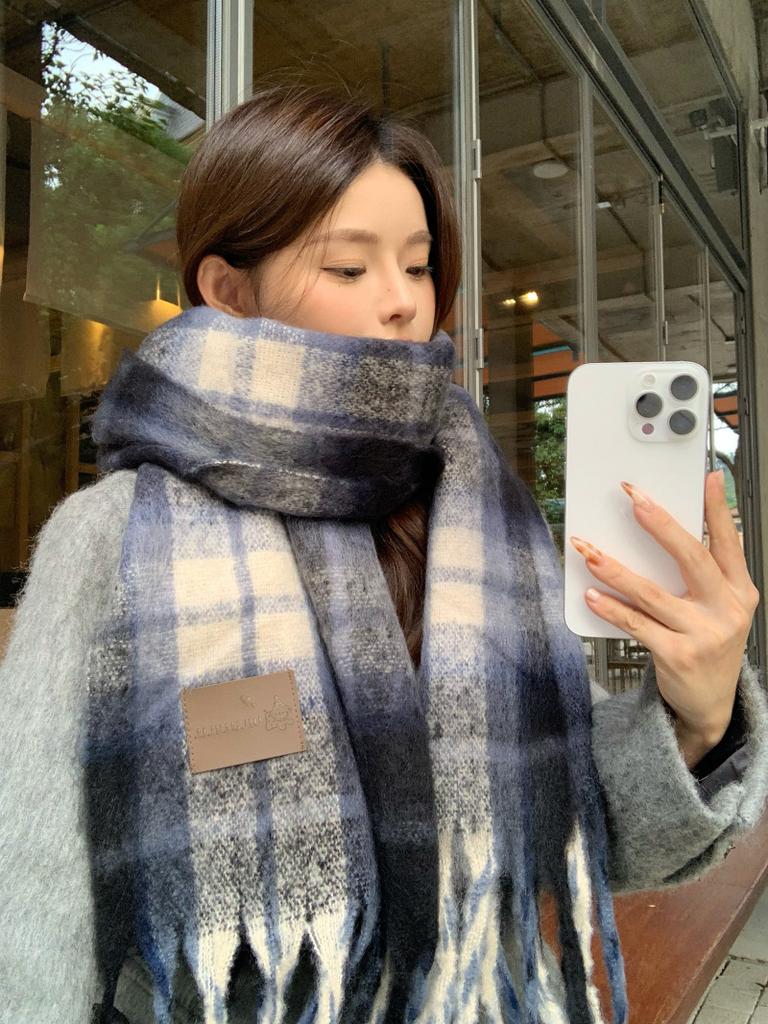 Red scarf women's winter Korean atmosphere 2025 new plaid couple warm thickened shawl scarf neck protection