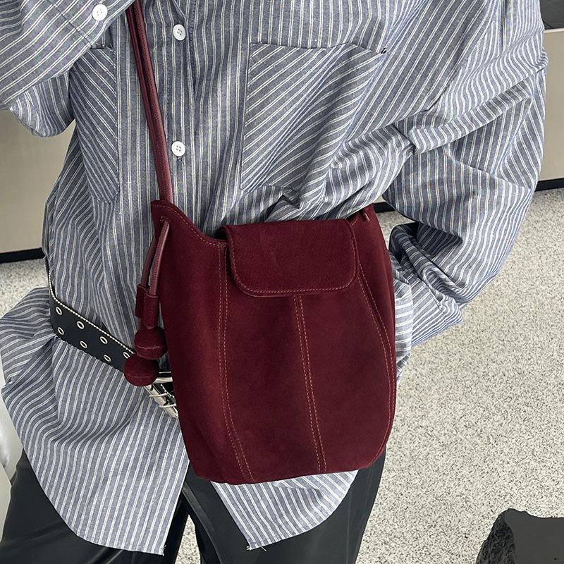 High-end Leather Single-shoulder Underarm Bag Fashionable Soft Leather Laid-back Style Crossbody Saddle Bag