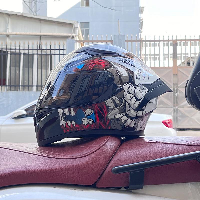 Motorcycle big tail helmet full helmet can be installed Bluetooth headset men's four seasons electric vehicle locomotive riding safety