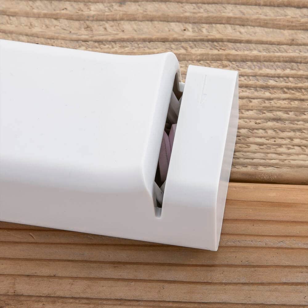Kai Corporation Electric Pencil Sharpener (Compact)