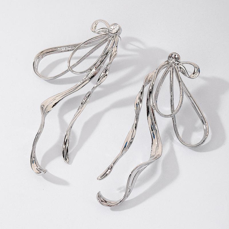 Cold Metal Feeling Bow Streamer Silver Needle Earrings Personality Fashion Internet Celebrity Temperament Earrings