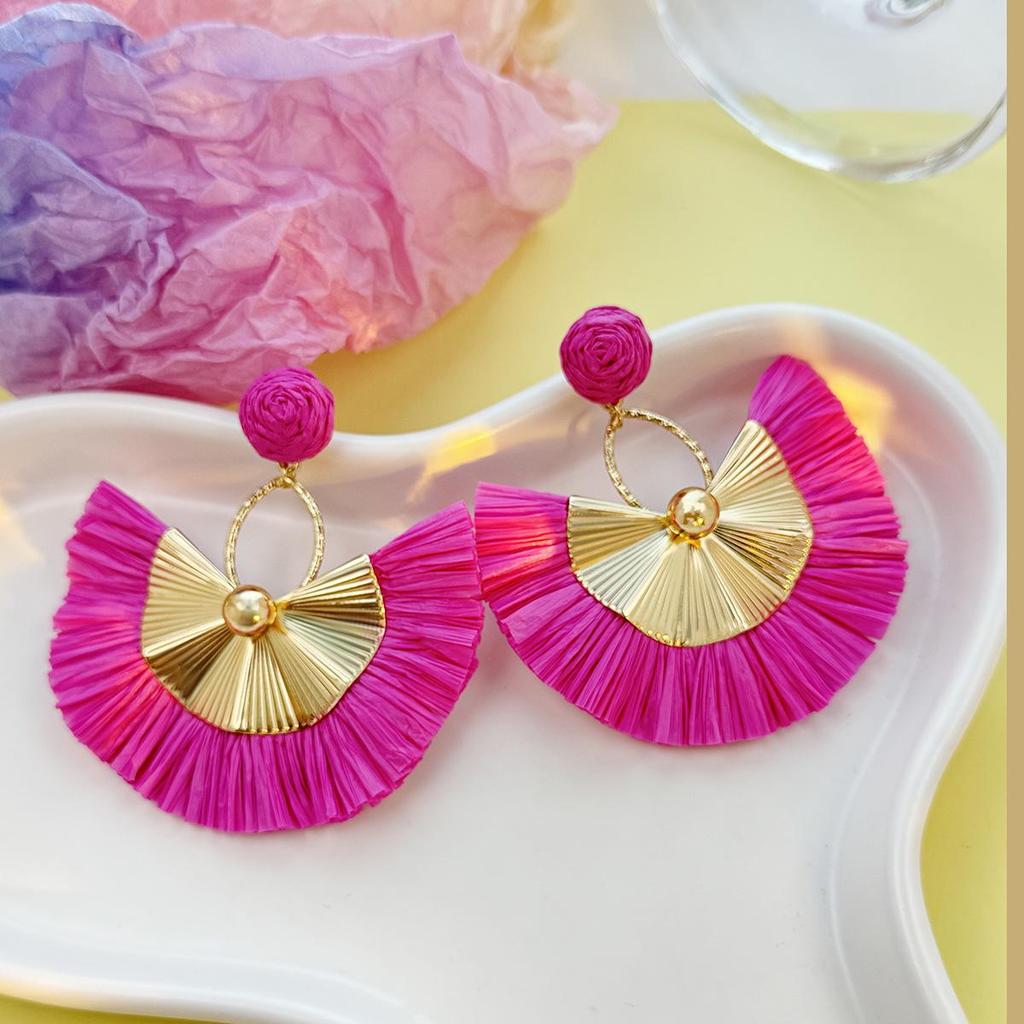 Bohemian Fan-shaped Tassel Earrings: Retro Handmade Raffia Studs for Women