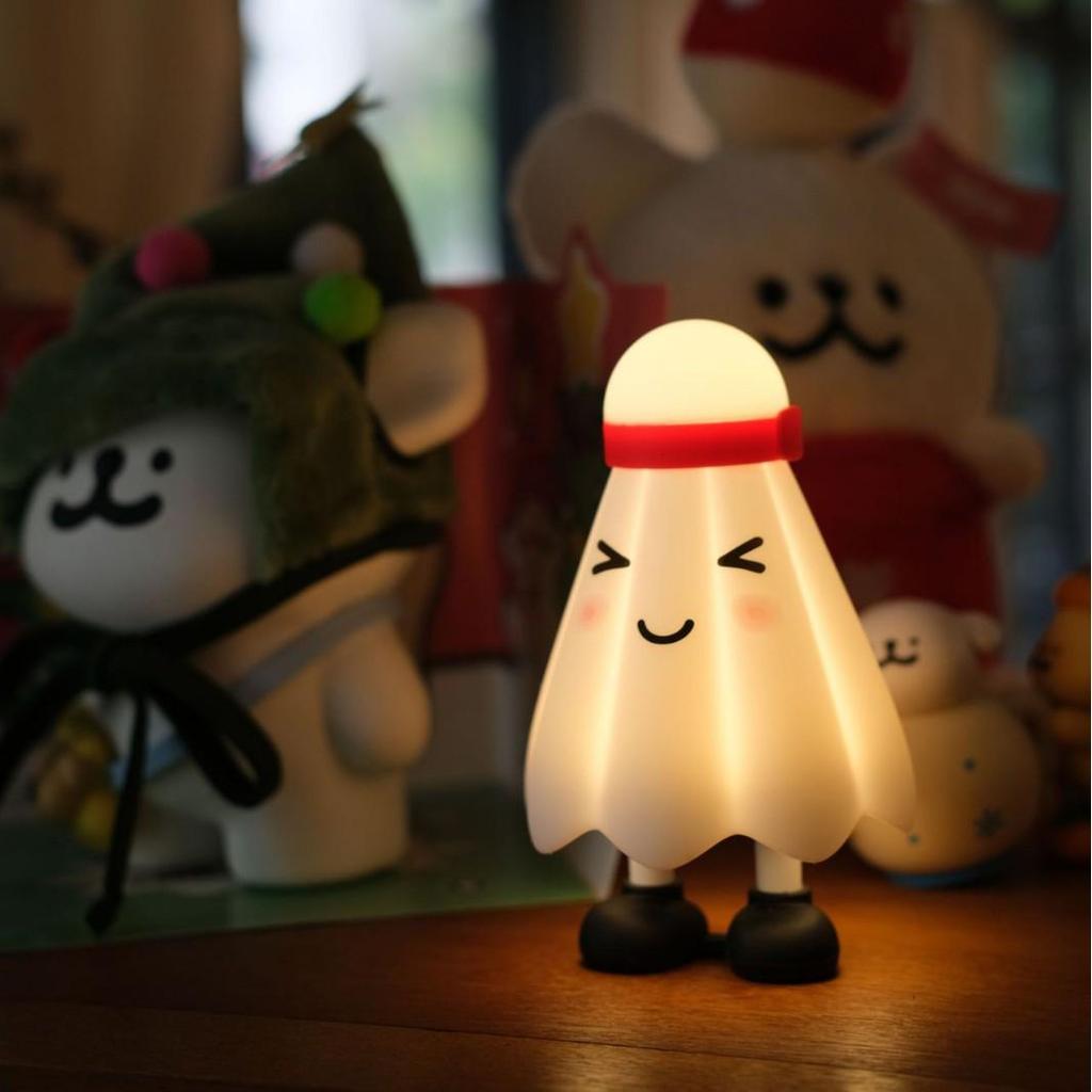 USB Rechargeable Cute Silicone Bedside Night Light with Three-Speed Dimming and Pat-Activated Feature