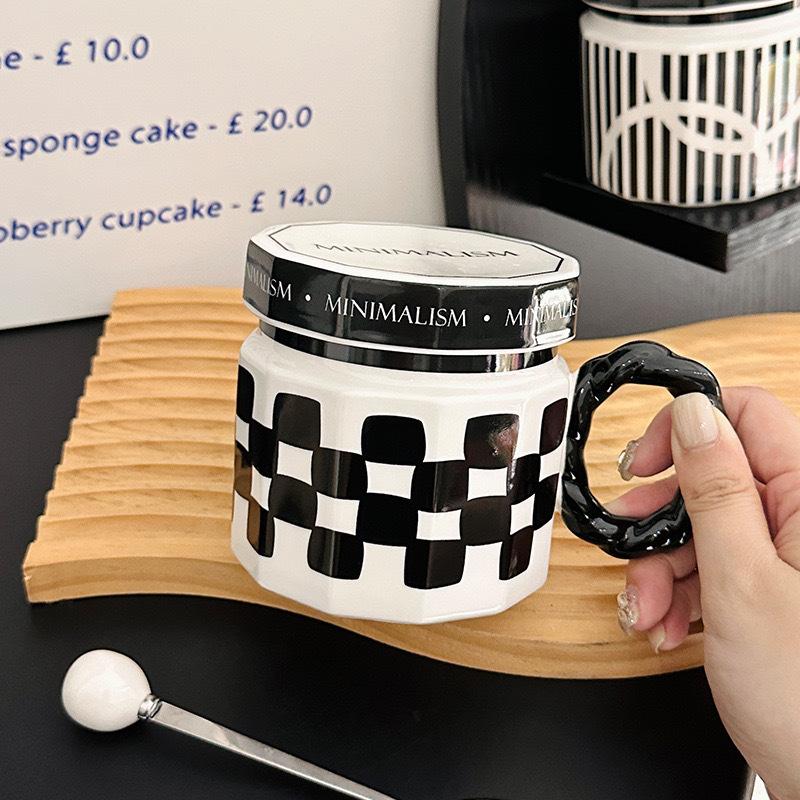 

French Medieval Large Capacity Retro Girl Ceramic with Lid Coffee Mug Drinking Water Cup Breakfast Cup 400m l