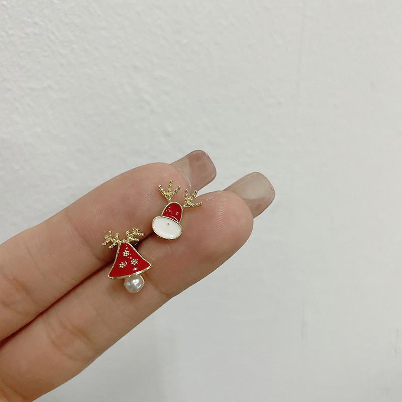 Asymmetrical Christmas Reindeer Bell Stud Earrings - Cute & Trendy 