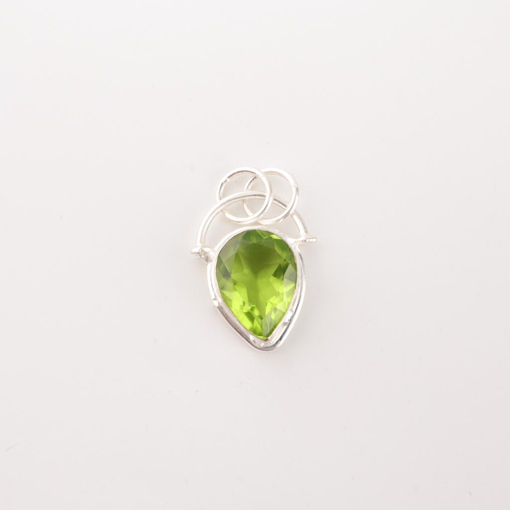 Fasetterad Peridot Ädelsten 925 Massivt Silver Smycken Handgjord Hänge Nyårspresent PP-56-6