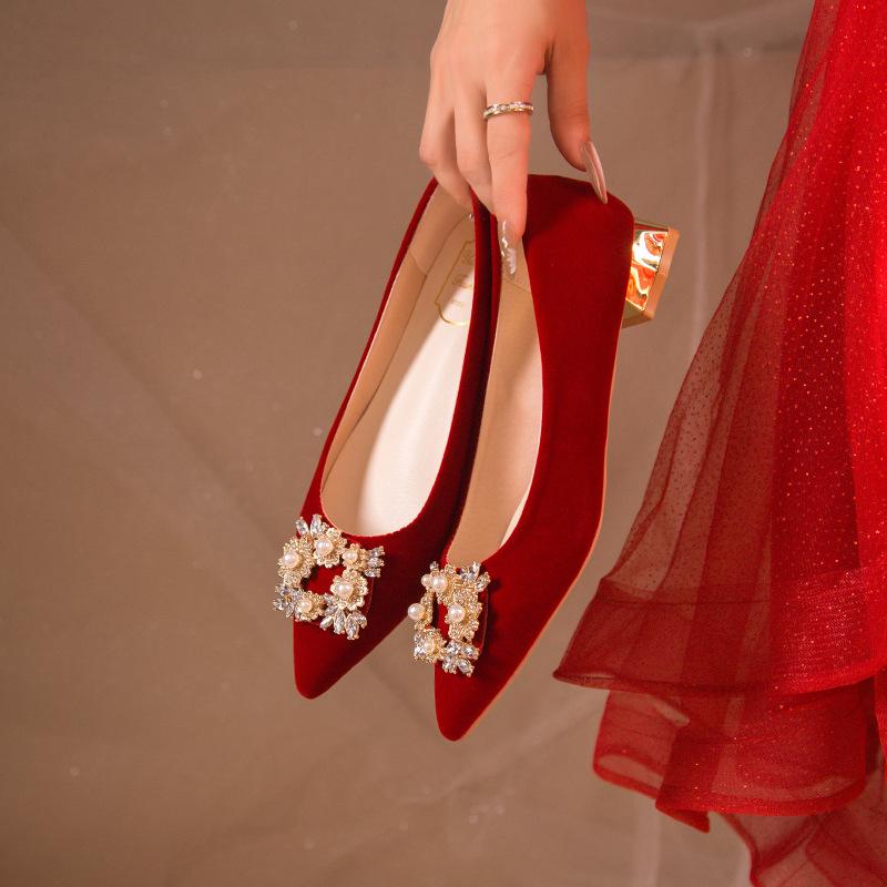 Korean version of niche thick heel wedding shoes bride shoes Xiuhe wedding dress 2024 new models are not tired feet Chinese wedding high heels