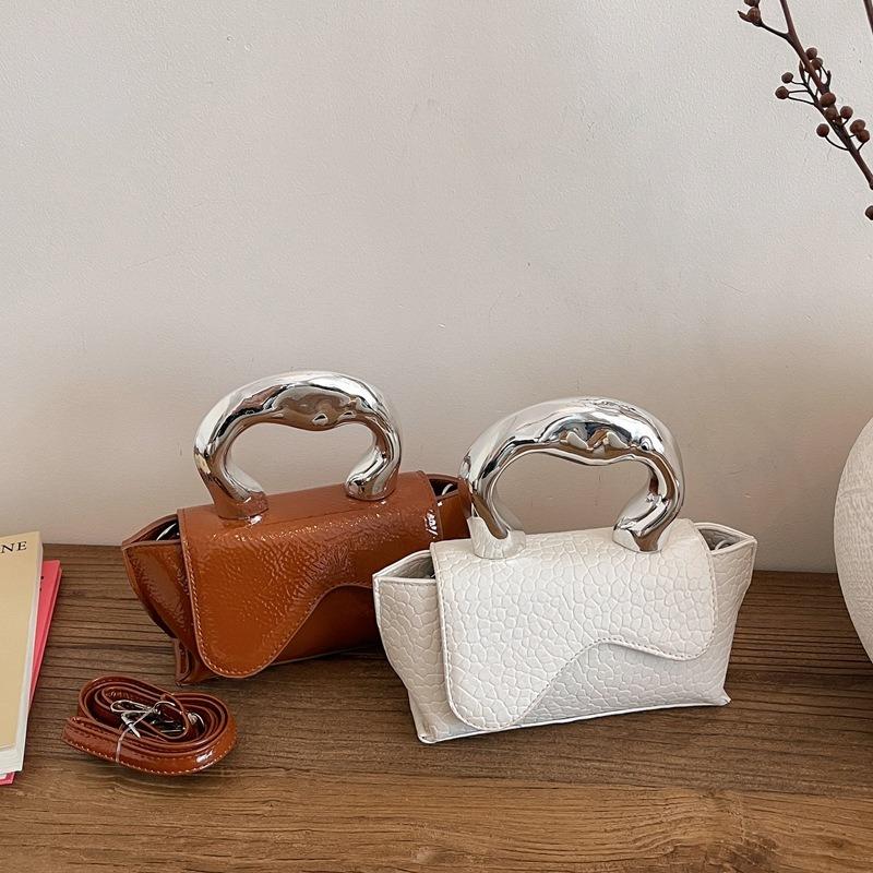 Niche design bag women's new sweetheart elf bag sweet personality messenger bag fashion hand bag