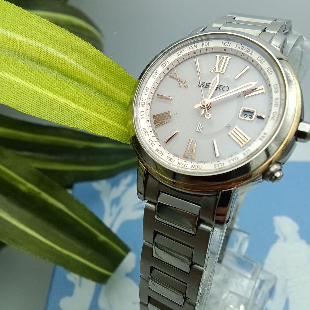 Used SEIKO LUKIA Radio Solar Titanium Ladies Watch
