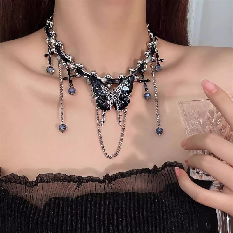 Butterfly Tassel Necklace Sweet Cool Spice Girl Temperament Exaggeration Light Luxury Design Leather Clavicle Chain Gift