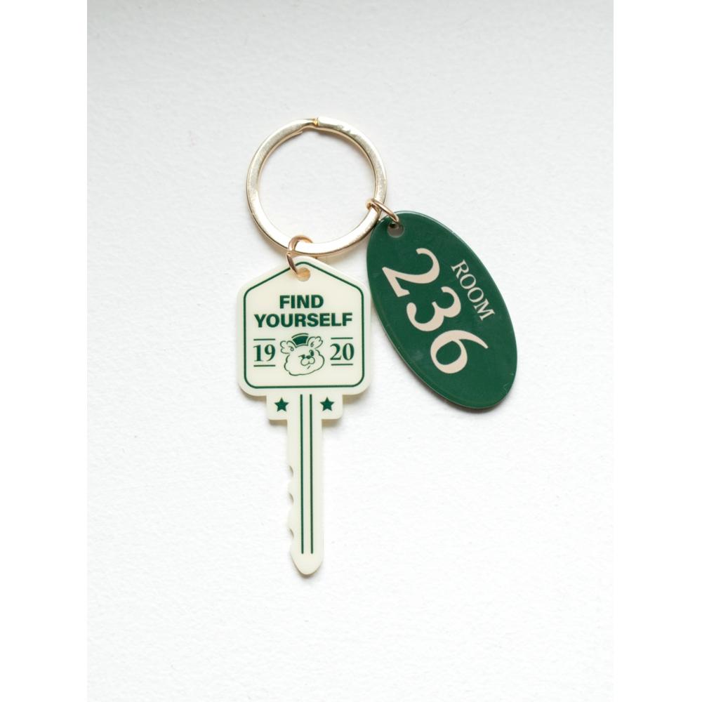 Daiso Travel Key Shaped Key Ring Green  1000  B