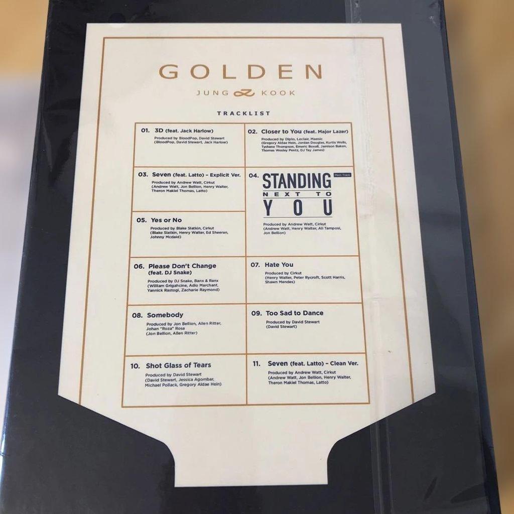 [USED] BTS Jungkook GORDEN binder with keychain