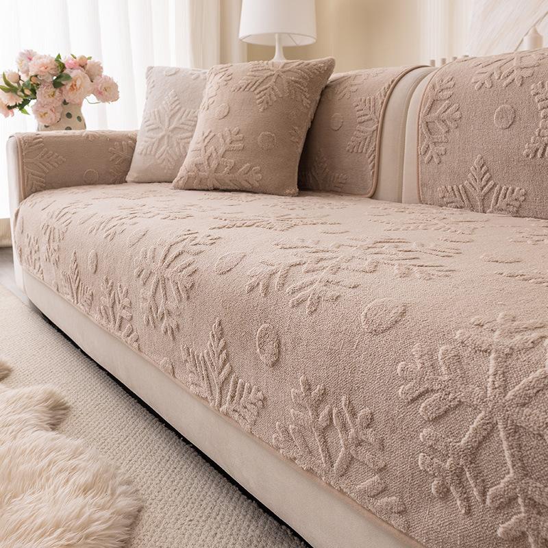 

Christmas French Thickened Warm Sofa Cover Fabric New Anti Slip One-piece Sofa Cushion Warm and Comfortable in Autumn and Winter 70x70cm колір світло кави