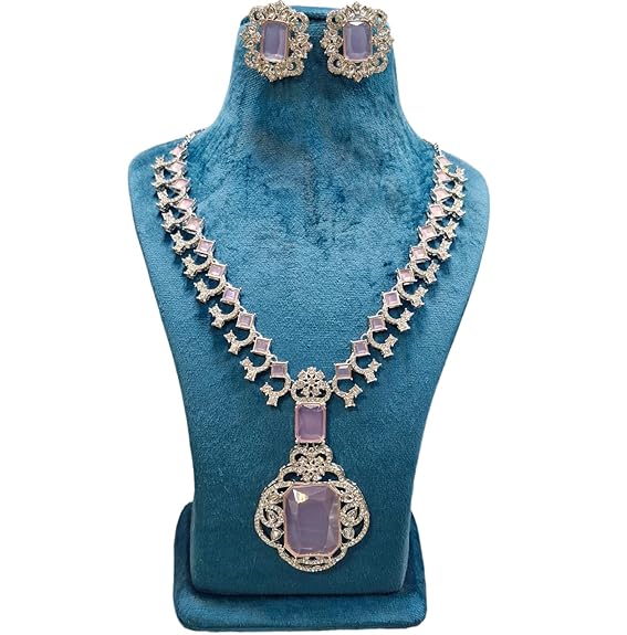 Эксклюзивное женское колье Nita Ambani с изумрудами и бриллиантами