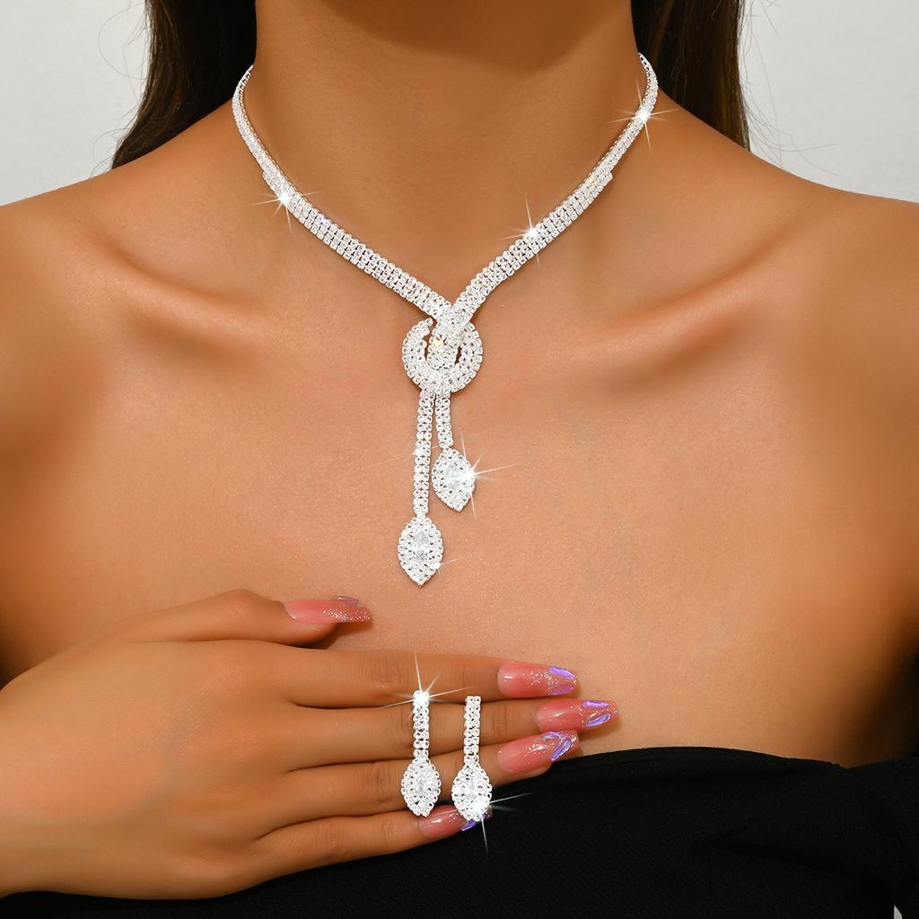 Women's Necklace Earrings Set Jewelry Zircon Temperament Wear Dress Wedding Dress Crystal Accessories