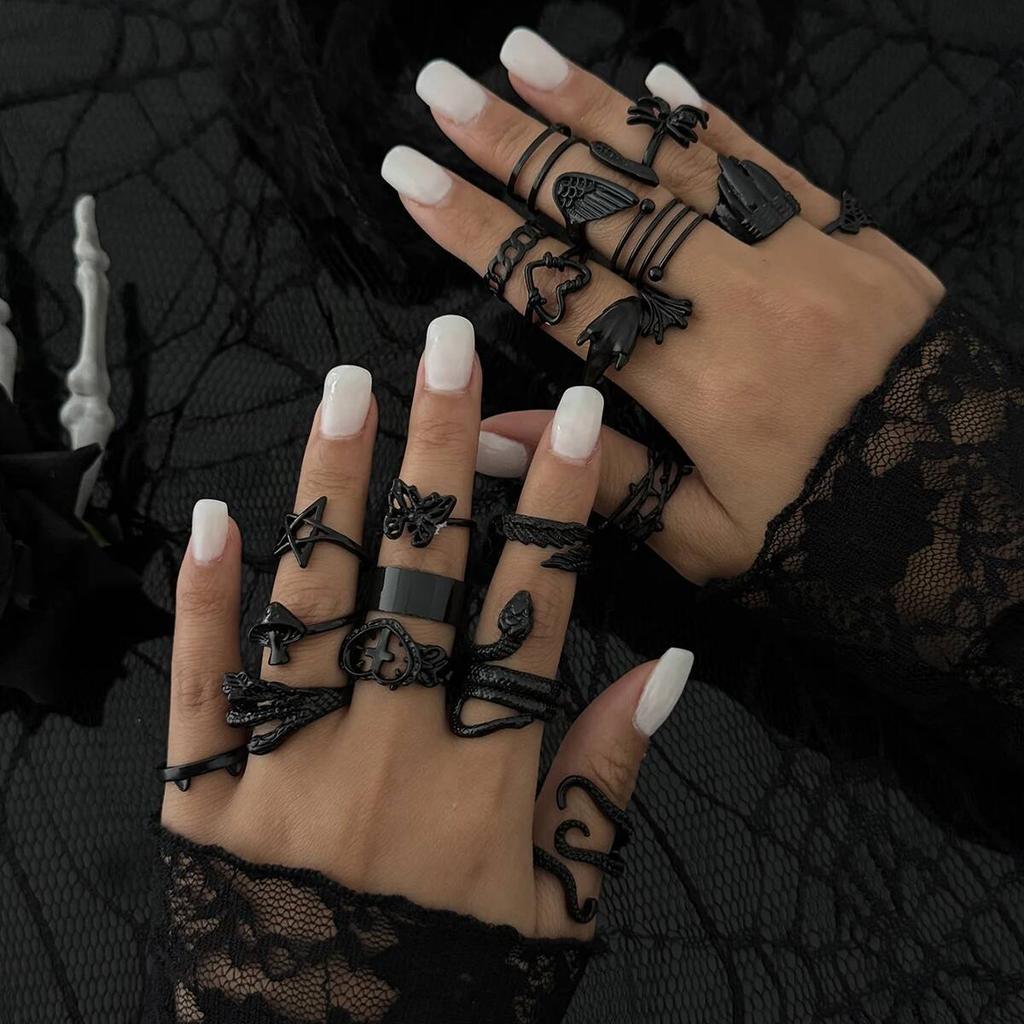 Ingemark 20 Pcs/Set Gothic Black Spider Butterfly Snake Shape Open Rings Women Trend Creative Star Heart Rings Halloween Jewelry