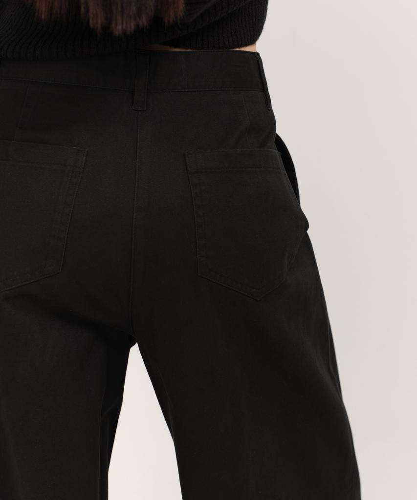 MUSINSA STANDARD WOMAN Women'S Deep Tuck Extra Wide Chino Pants [Black]