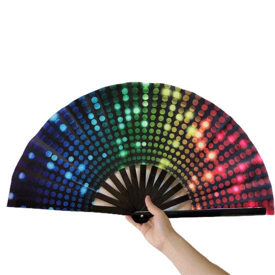 Skládací ventilátor Robustní vějířová kost s vynikajícím vzorem Jasná barva zářící ve tmě Festivalové představení pro párty