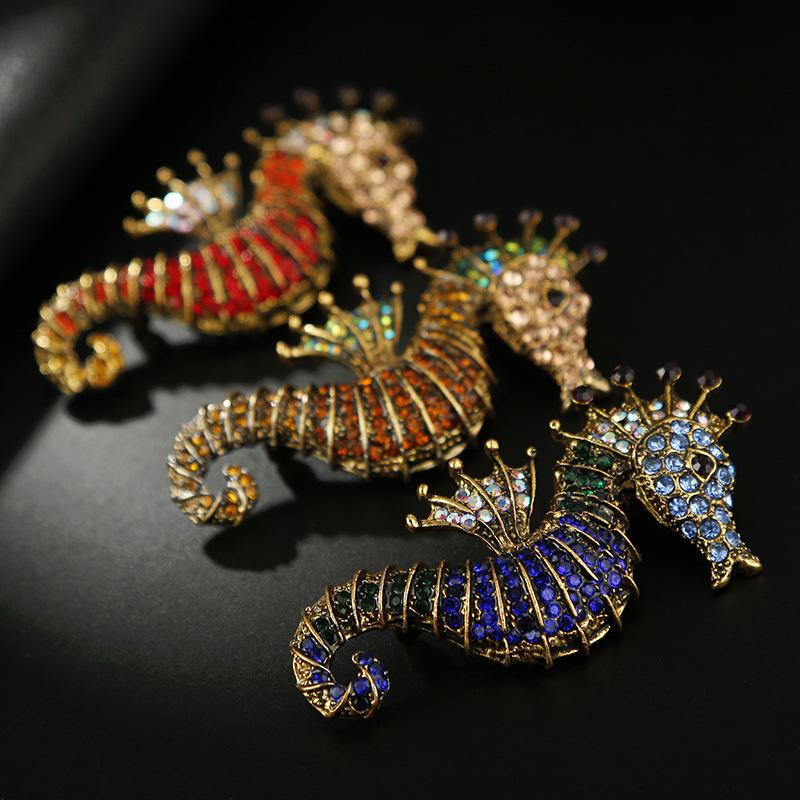 3 Colors Elegant Ladies Men Shiny Rhinestone Seahorse Brooches