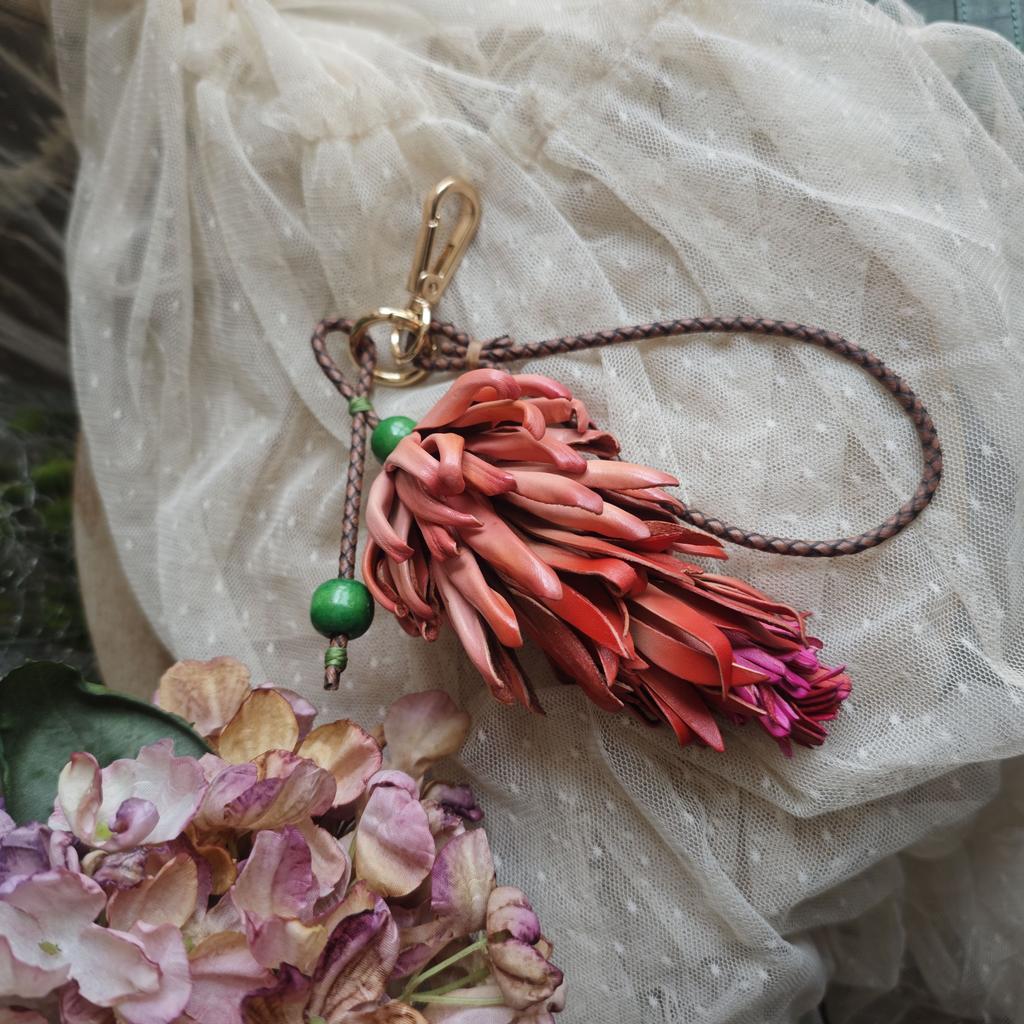 Handcrafted 3D Protea Flower Keychain & Necklace Pendant - Vegetable-Tanned Full-Grain Leather with Artisan Dyeing
