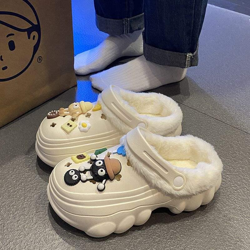 Herren- und Damen-Plüschpantoffeln für den Winter 2024: Fellige, dicksohlige, höhenverstärkende Clogs für den Außenbereich