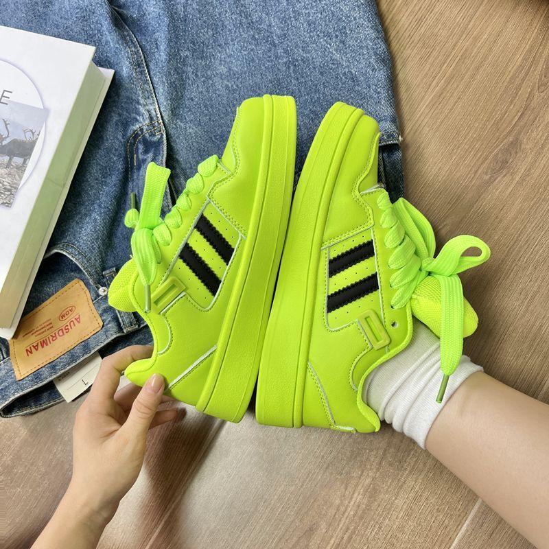 Niche Fluorescent Green Bread Shoes Women Ins Tide 2025 Summer Factory Versatile Student Leisure Sports Board Shoes