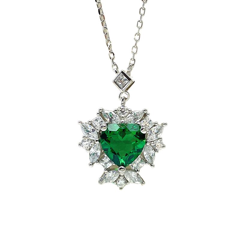 New S925 Silver Emerald Heart-shaped 5A Zircon 8*8 Necklace Ice Flower Design High-end Female Jewelry