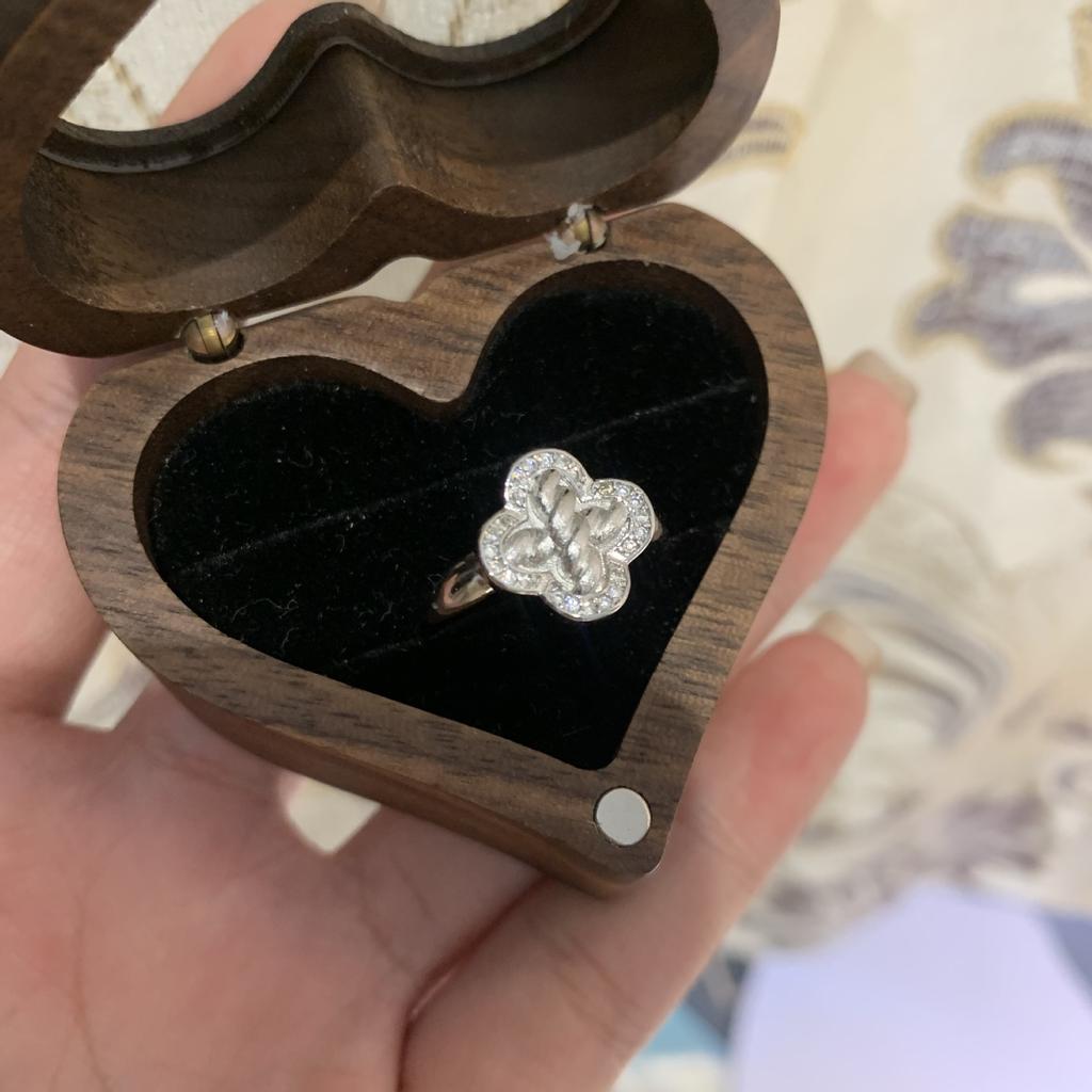 Antike Faraday Rebe Klee Halskette Damen Nische Design Sinn Diamant Klee Schlüsselbeinkette