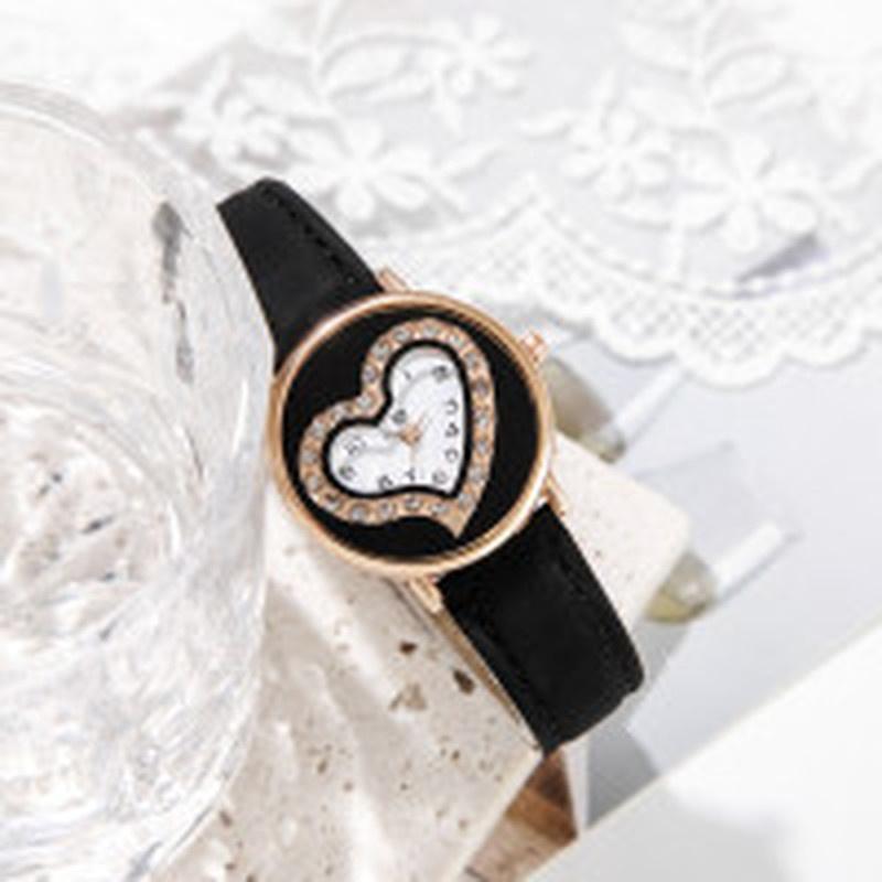 Fashion Women Watches Casual Quartz Leather Band Strap Watch Ladies Love Heart Watch Elegant Bracelet Simple Crystal Watches