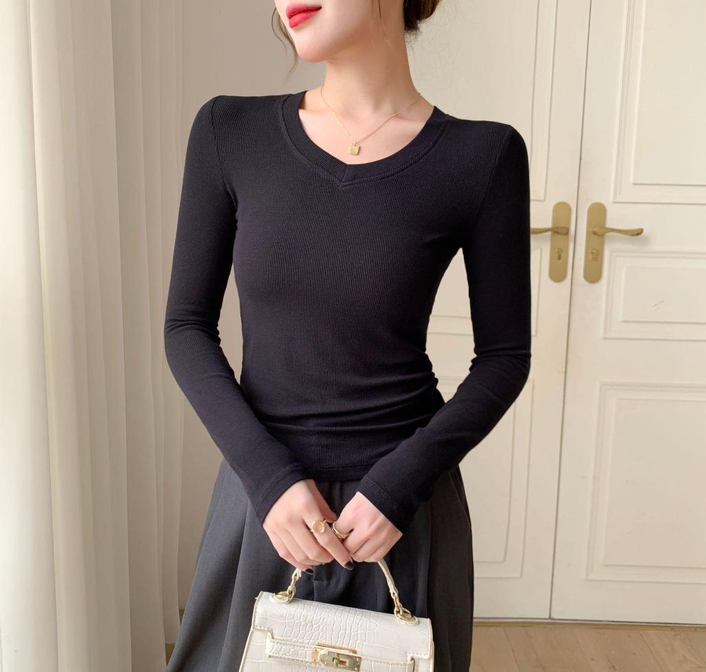 Women's V-Neck Long-Sleeve Slim Fit Top for Fall & Winter