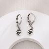 Vintage Vintage Scissor Hand Earrings Street Punk Cold Hip Hop Gestures Small Fun Bier Cute Ear Buckles