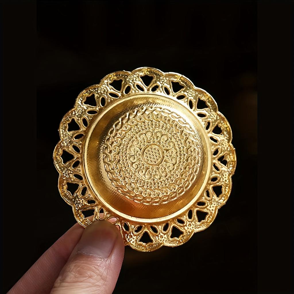 1PC Creative golden iron art mini Middle Eastern incense burner with large pointed tip Small Arabian home decor incense burner accessories