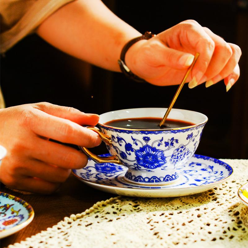 Emalis Keramika Kaulinis Porcelianas Kavos Puodelis Lėkštelė Dovanų Dėžutės Rinkinys