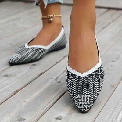 Fashion Women Shoes Mesh Breathable Pointed Toe Flat Shoes Fashion Soft Bottom Knitted Shoes Female Casual Slip On Footwear Loafers