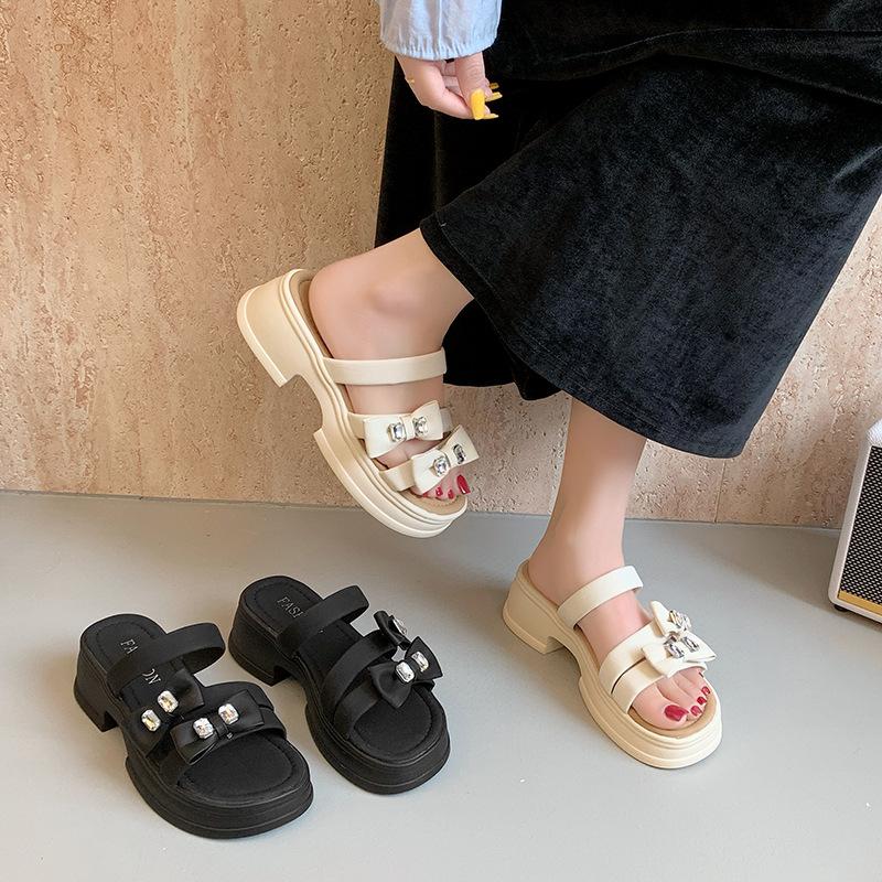 Platform Slippers Women's Summer Outer Wear 2025 New Super Fire High-end Sandals Increase Height Beautiful Fashion with Skirt Sandals