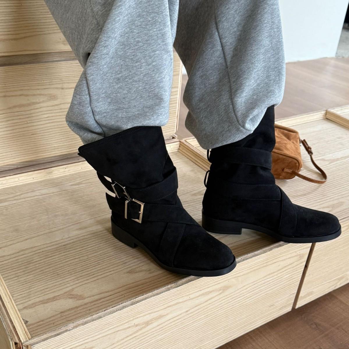 

2025 autumn new suede belt buckle locomotive women s short boots versatile medium tube Martin women s short boots 39 коричневый