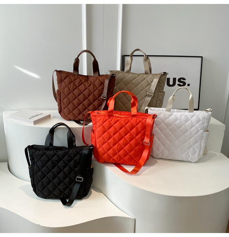 Large Capacity Quilted Tote Bag - Korean Style Versatile Cotton Coat Bag, High-End Fashion Shoulder & Crossbody Bag for Autumn and Winter