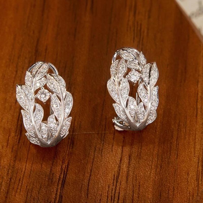 Light luxury leaf leaf ear buckle female, shiny inlaid zircon earrings, daily matching popular earrings