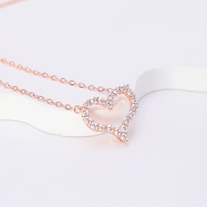 

Hollow full diamond love peach heart versatile simple necklace female niche high sense collarbone