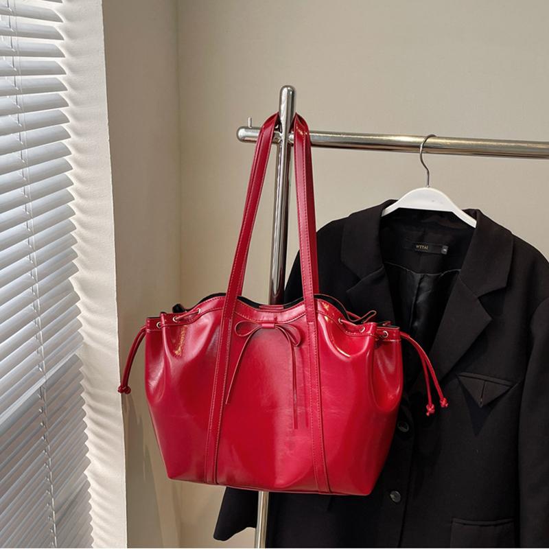 Large Capacity Women Shoulder Bag Fashion Versatile PU Leather Folded Drawstring Underarm Bag Texture Office Commuter Tote Bag CLE