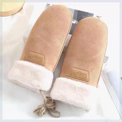 Wildleder-Fäustlinge sind speziell für Frauen entworfen, um im Winter warm, wind- und kälteabweisend zu sein. Plus Samt-Hängehals- und Finger-Fäustlinge.