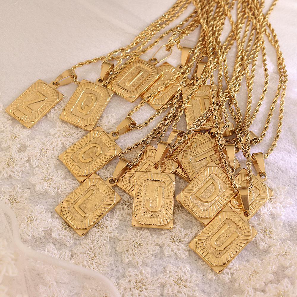 Qiong Yao Hip Hop 26-Letter Square Pendant Necklace, Clavicle Chain, 18K Gold Plated Titanium Steel.