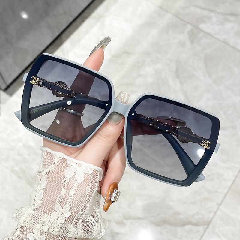 Chain Sunglasses Women'S Light Luxury Temperament Hundred Pagoda Tide Sunglasses High-End Sense In Small Glasses