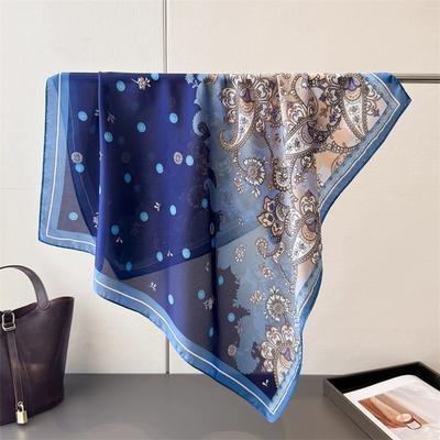 Accessoires – Schals & Tücher