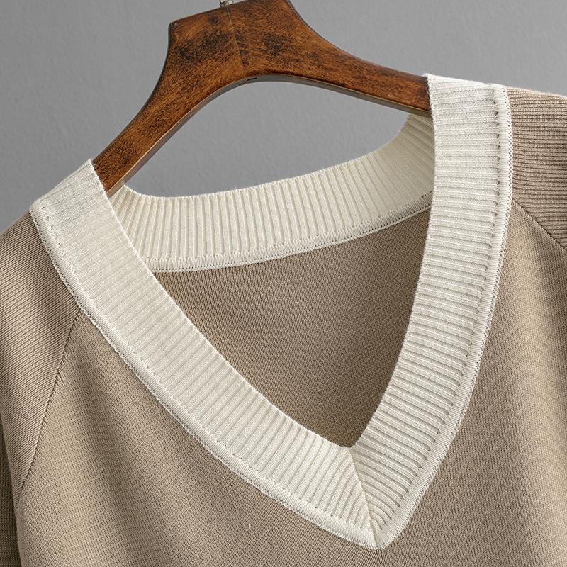 QICED Fashionable and Casual Women's Autumn and Winter V-neck Color-blocking Knitted Sweater and Loose Wide-leg Pants Two-piece Set