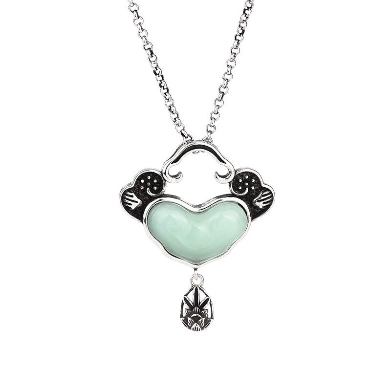 Electroplated Thai Silver Imitation Hetian Jade Safety Lock Pendant Necklace – Chinese Ancient Style Jewelry Gift for Mom