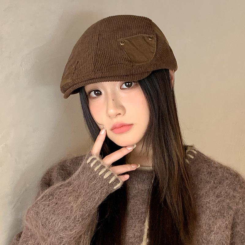 Women Maillard Style Rivet Forward Hat Autumn and Winter Sweet and Cool Positive and Negative Two-watch Newspaper Beret British Retro Beret