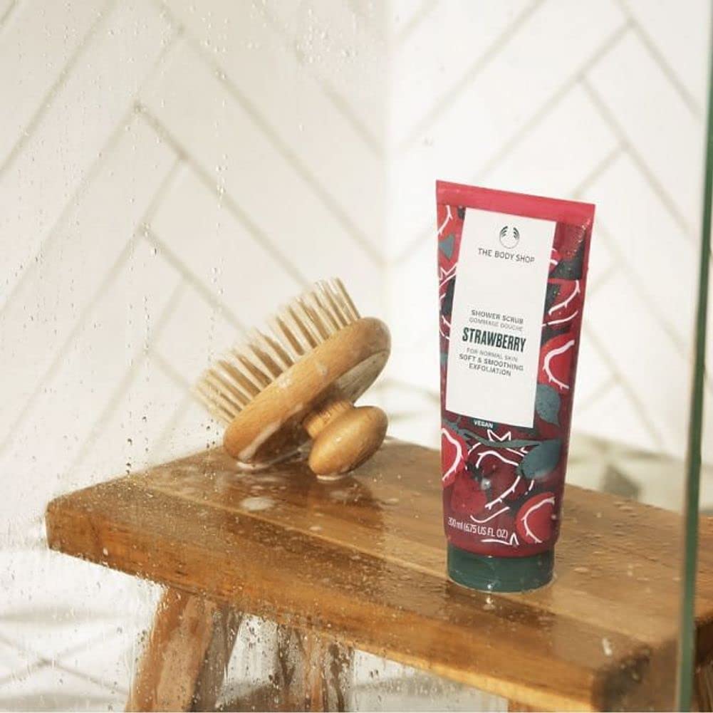 The Body Shop Strawberry Shower Scrub 200 Ml Exfoliating & Nourishing Body Cleanser Pack